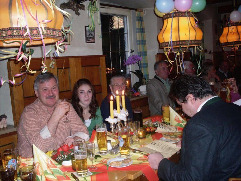 Landgasthof Kirchmayer Farchant Buitenkant foto