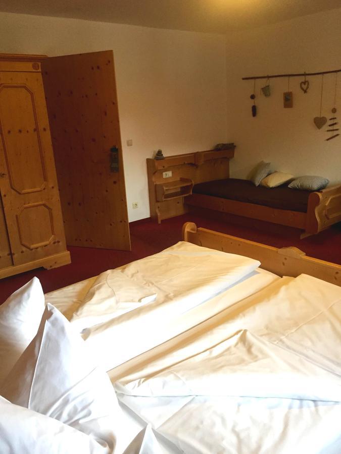Landgasthof Kirchmayer Farchant Buitenkant foto