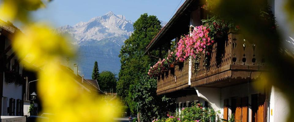 Landgasthof Kirchmayer Farchant Buitenkant foto